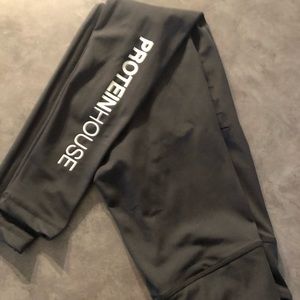 Women’s ripped leggings small